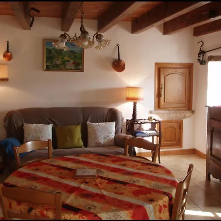 La Maison Du Tailleur